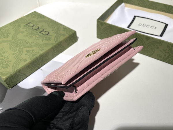 グッチ財布コピー背面デザイン